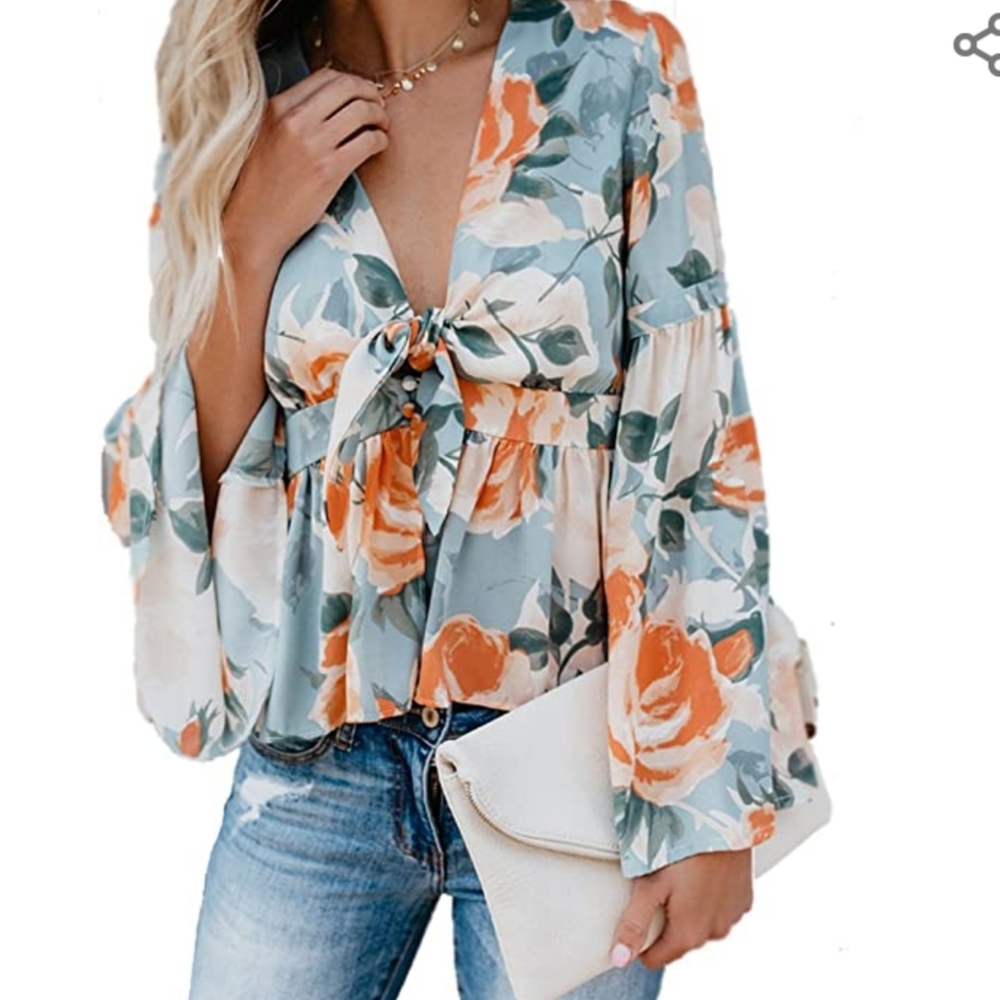 NBW Tie Front Bell Sleeve Floral Crop